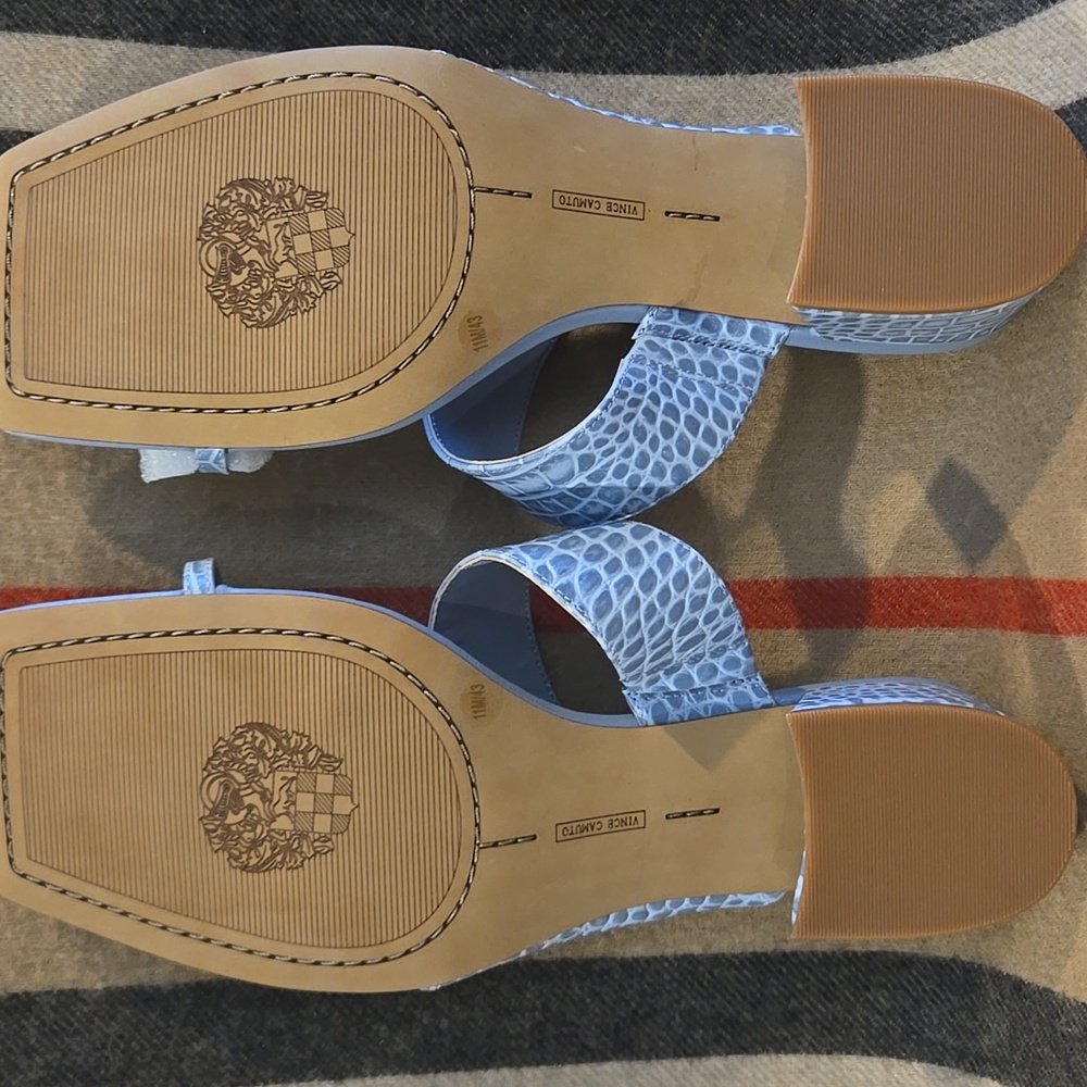 Vince Camuto Sasienda Blue Croc-Pattern Sandals Sz 11M NWOT - Picture 5 of 7
